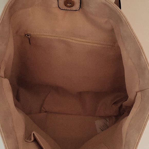 Brand new bag with tags - Picture 4 of 4